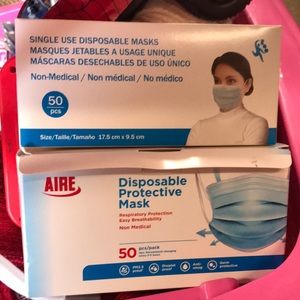 AIRE💎 NEW💎 50 Disposable Protective Masks